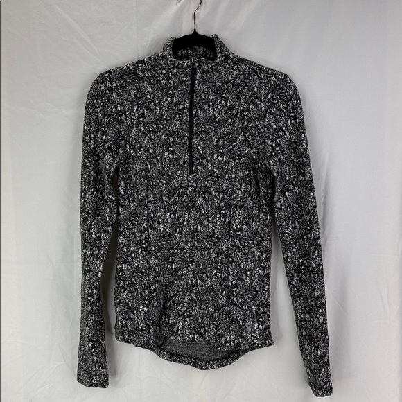 Spyder Active Black and White Size S Half Zip Fleece w/pocket & thumbholes NWT - Picture 5 of 5